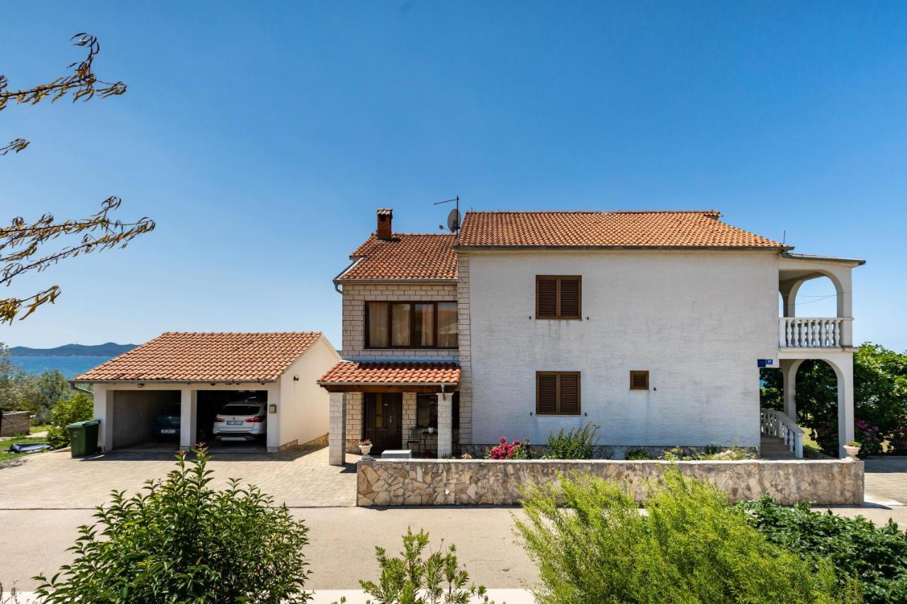 Family Friendly Seaside Apartments Kozino, Zadar - 5756 Petrcane Exterior foto